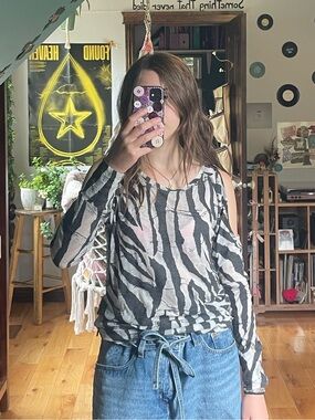 Women mesh zebra top